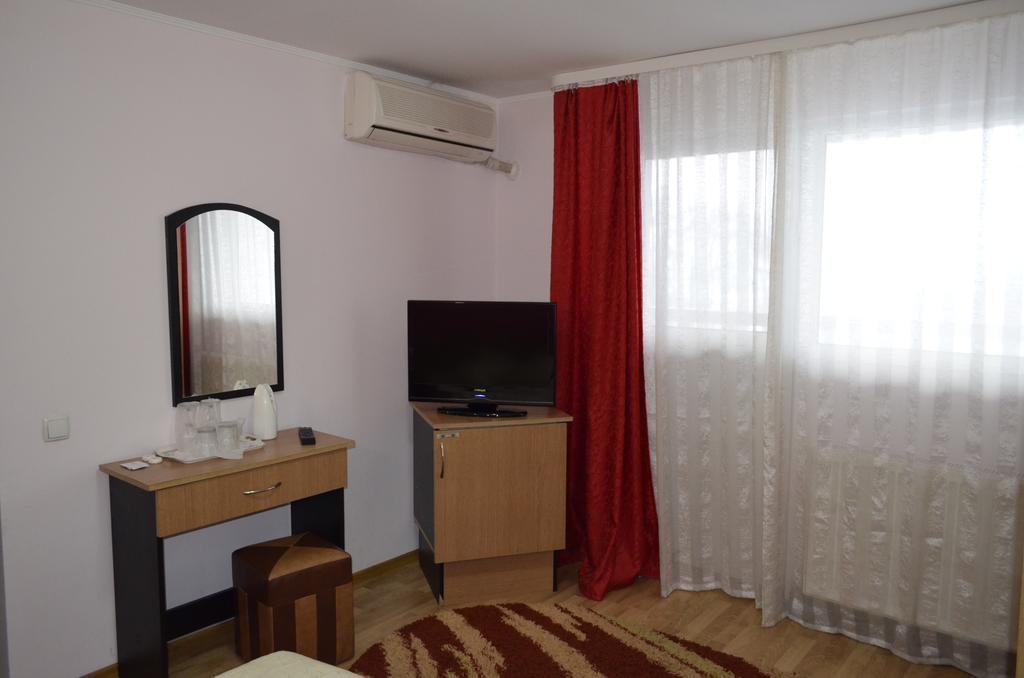 מלון Râmnicu Vâlcea Casa Alba מראה חיצוני תמונה