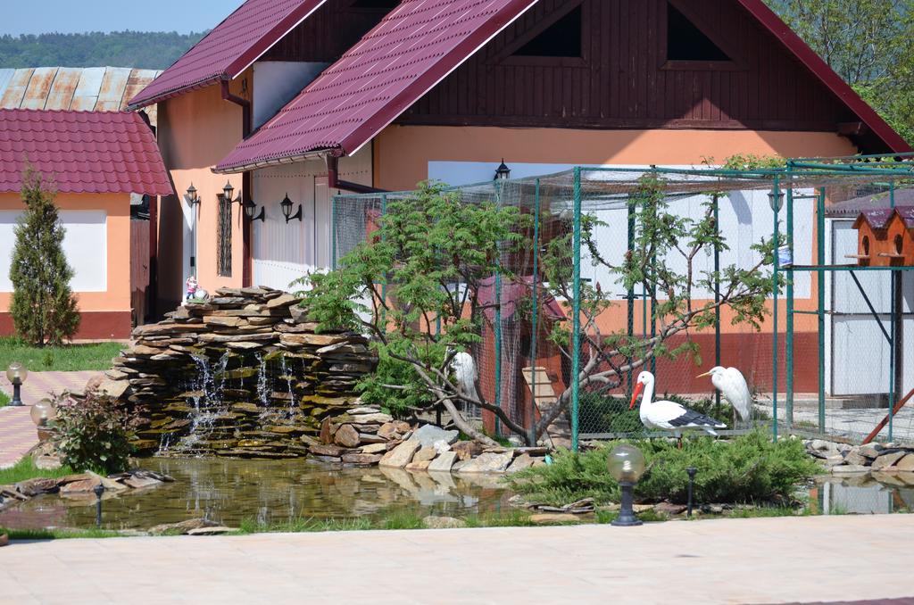 מלון Râmnicu Vâlcea Casa Alba מראה חיצוני תמונה