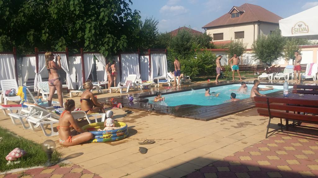 מלון Râmnicu Vâlcea Casa Alba מראה חיצוני תמונה