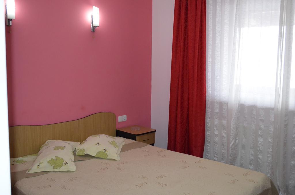 מלון Râmnicu Vâlcea Casa Alba מראה חיצוני תמונה