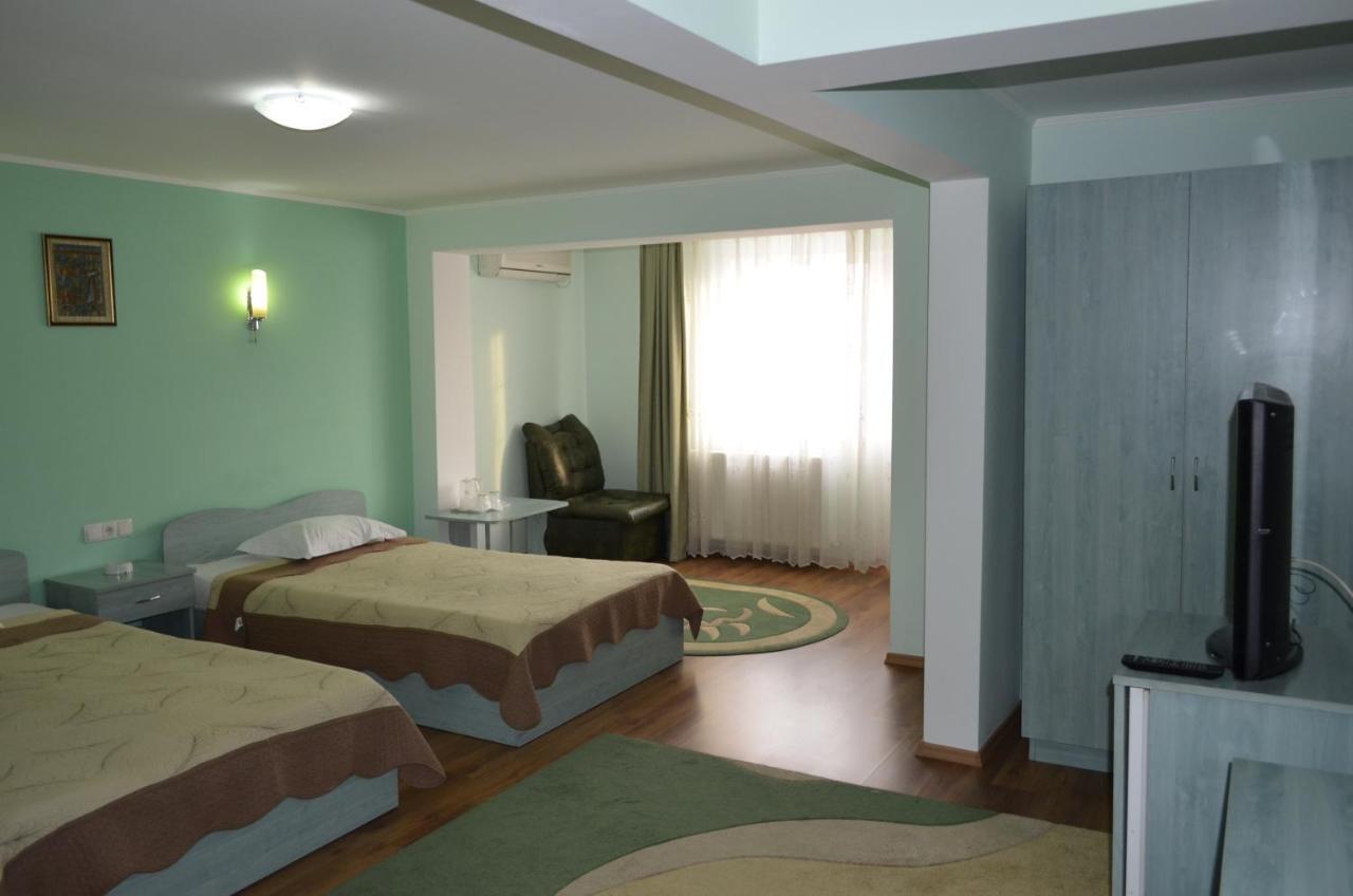 מלון Râmnicu Vâlcea Casa Alba מראה חיצוני תמונה